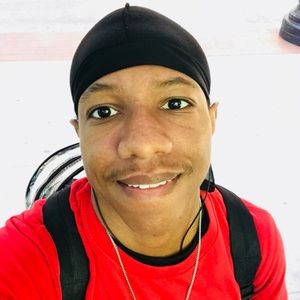 Meet your Posher, Derrick